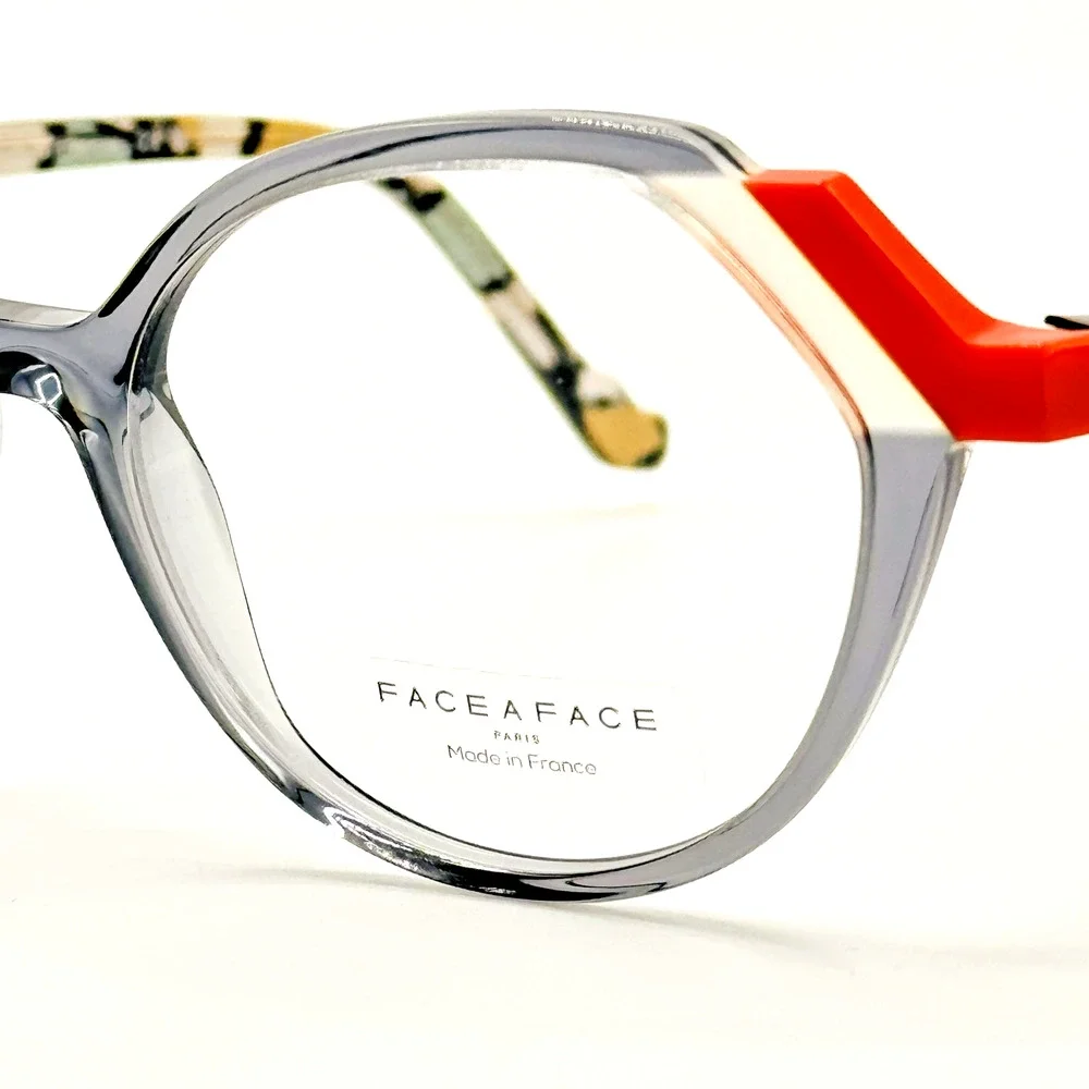 Face A Face face moves