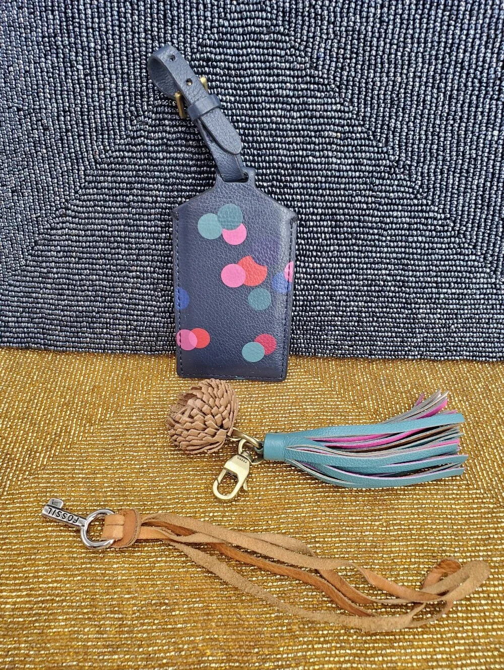 Fossil luggage tag