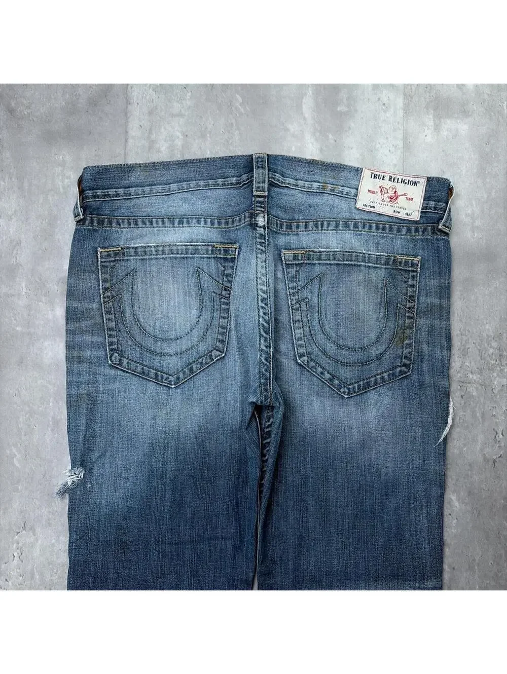 True Religion view distressing