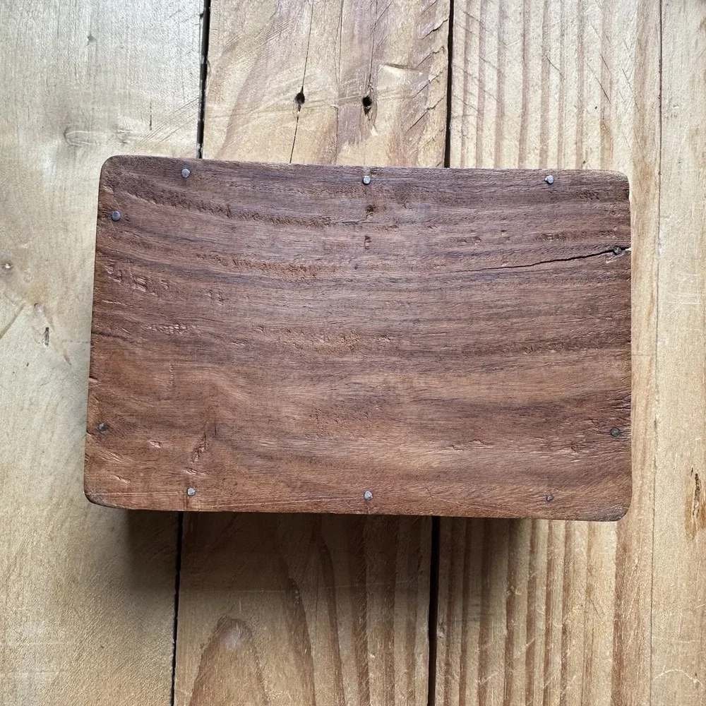 The Unbranded Brand vintage carved