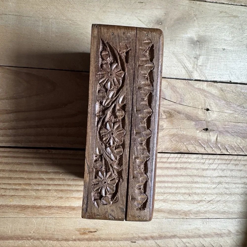The Unbranded Brand vintage carved