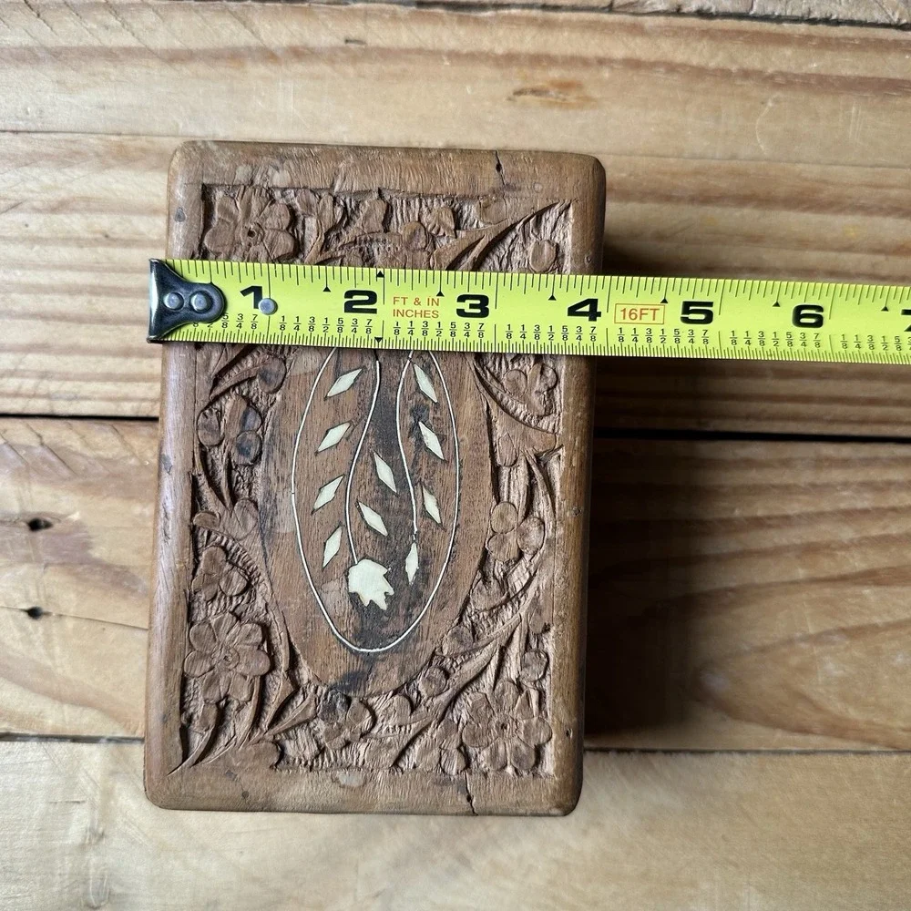 The Unbranded Brand vintage carved