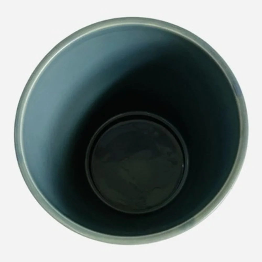 Unbranded gray ceramic