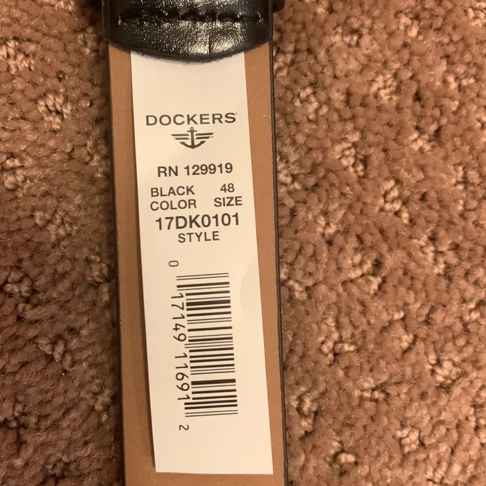 Dockers size 48
