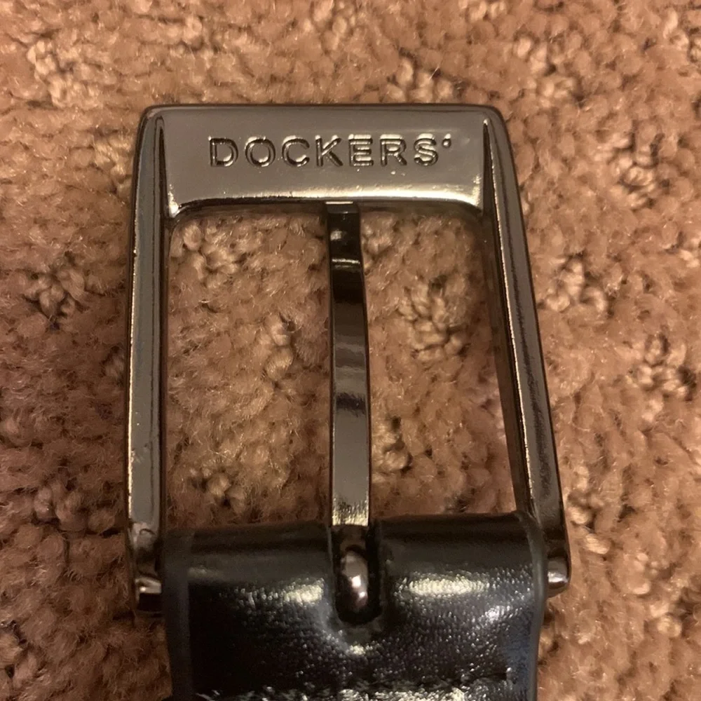 Dockers size 48