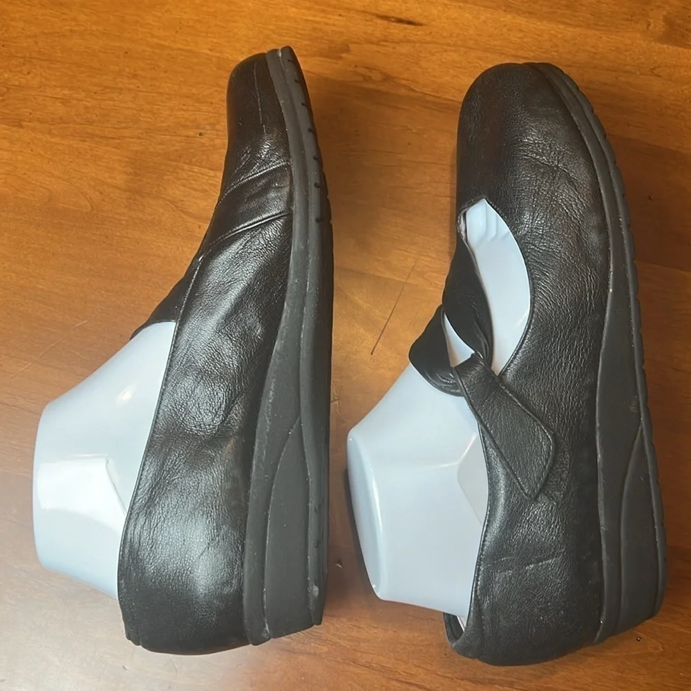 BeautiFeel women black