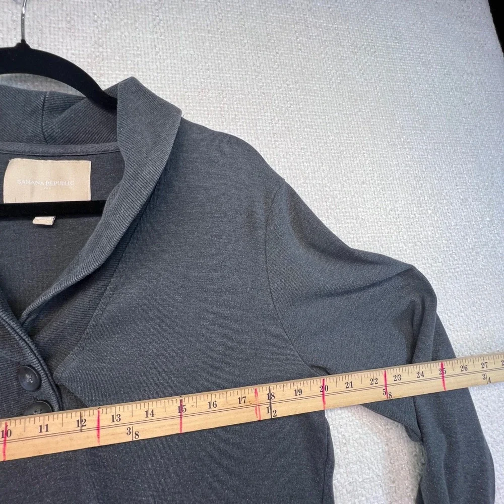 Banana Republic embrace relaxed
