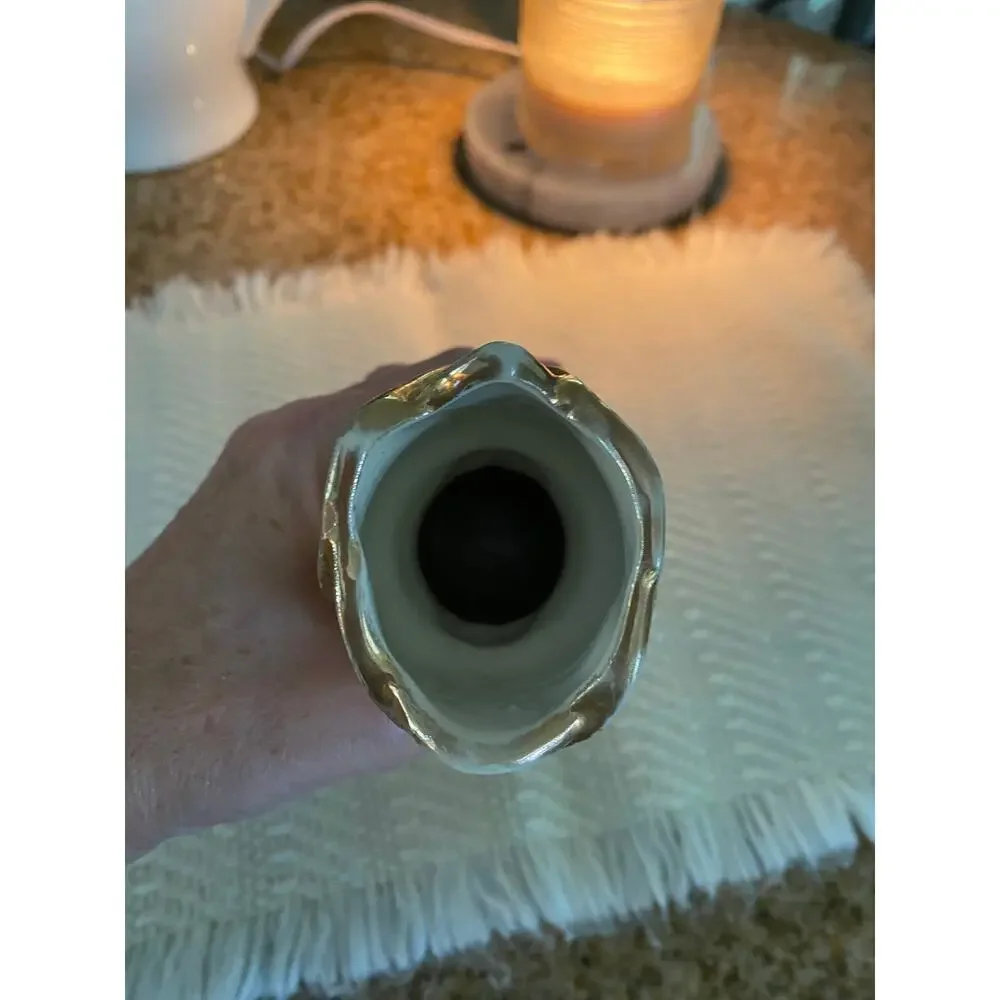 Weeping Vase vintage weeping