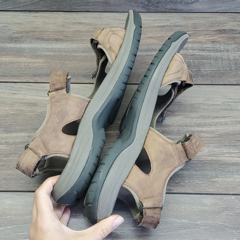 Teva missing sz 12