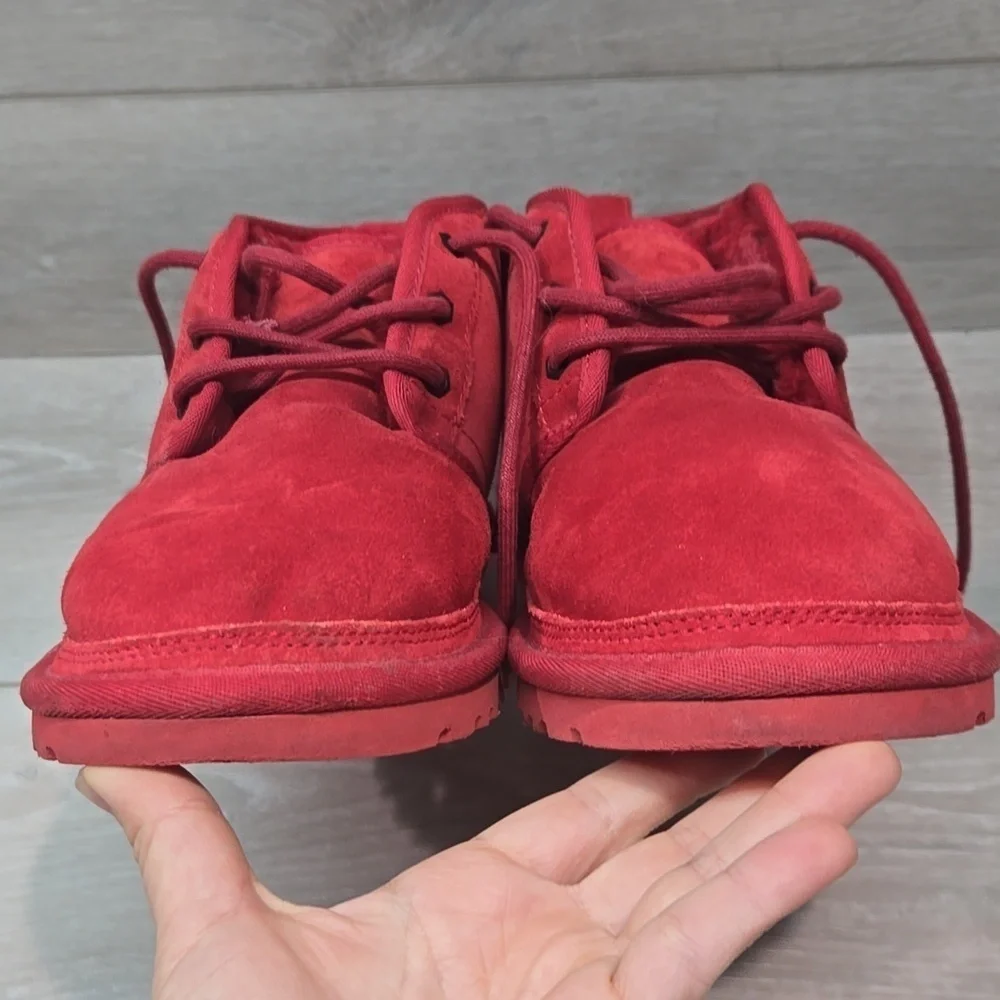UGG one string