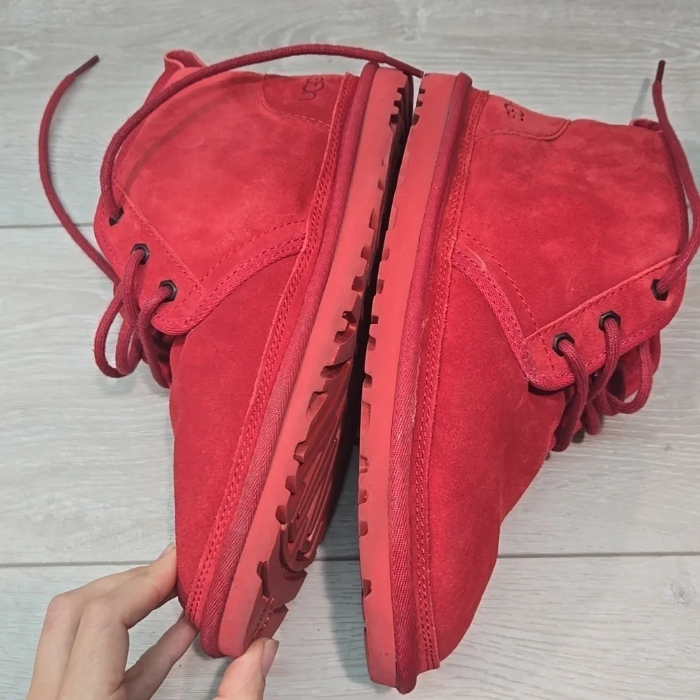 UGG one string