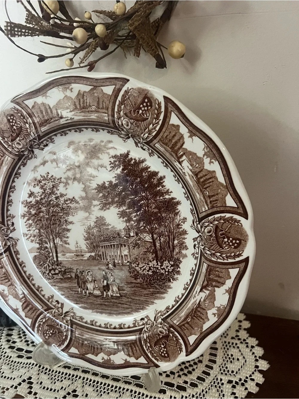 Vintage decorative dinner