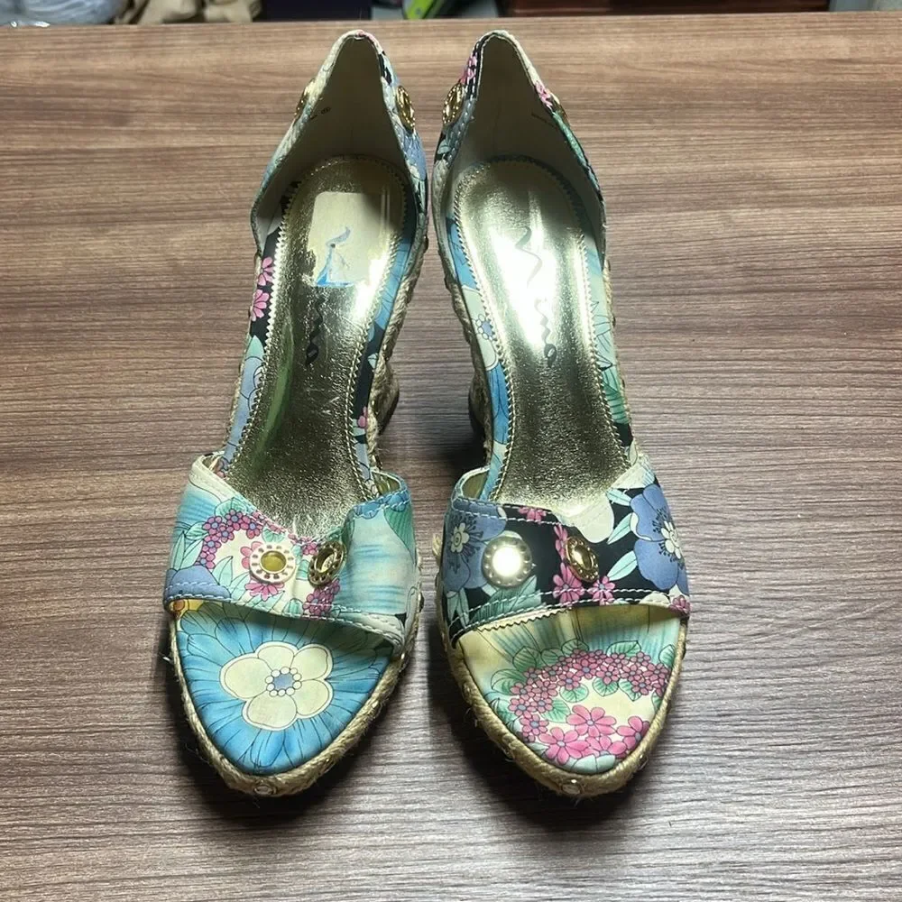 Nina gorgeous floral