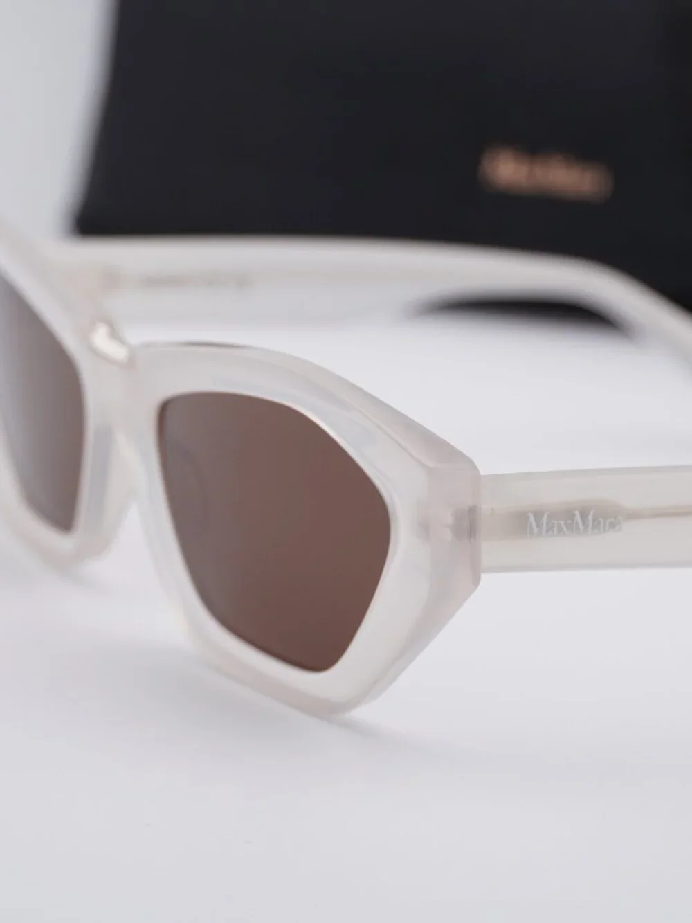 MaxMara model mm0169
