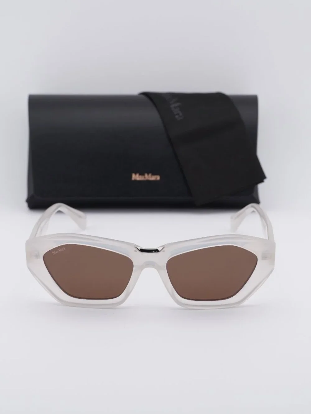MaxMara model mm0169