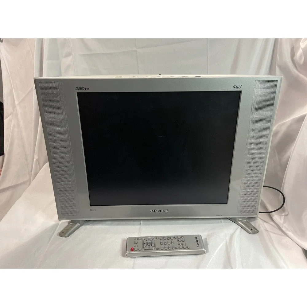 Samsung ltn1765 17