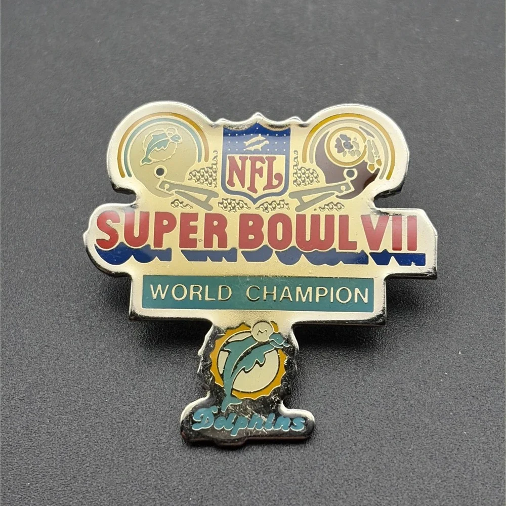 Super Bowl VII Miami Dolphins Washington Redskins‎ NFL Football Lapel Hat Pin