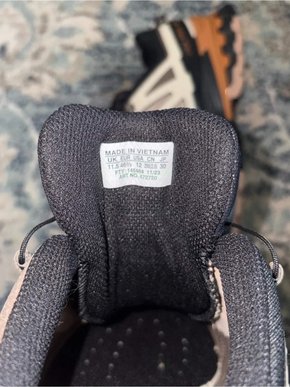 Salomon durable women