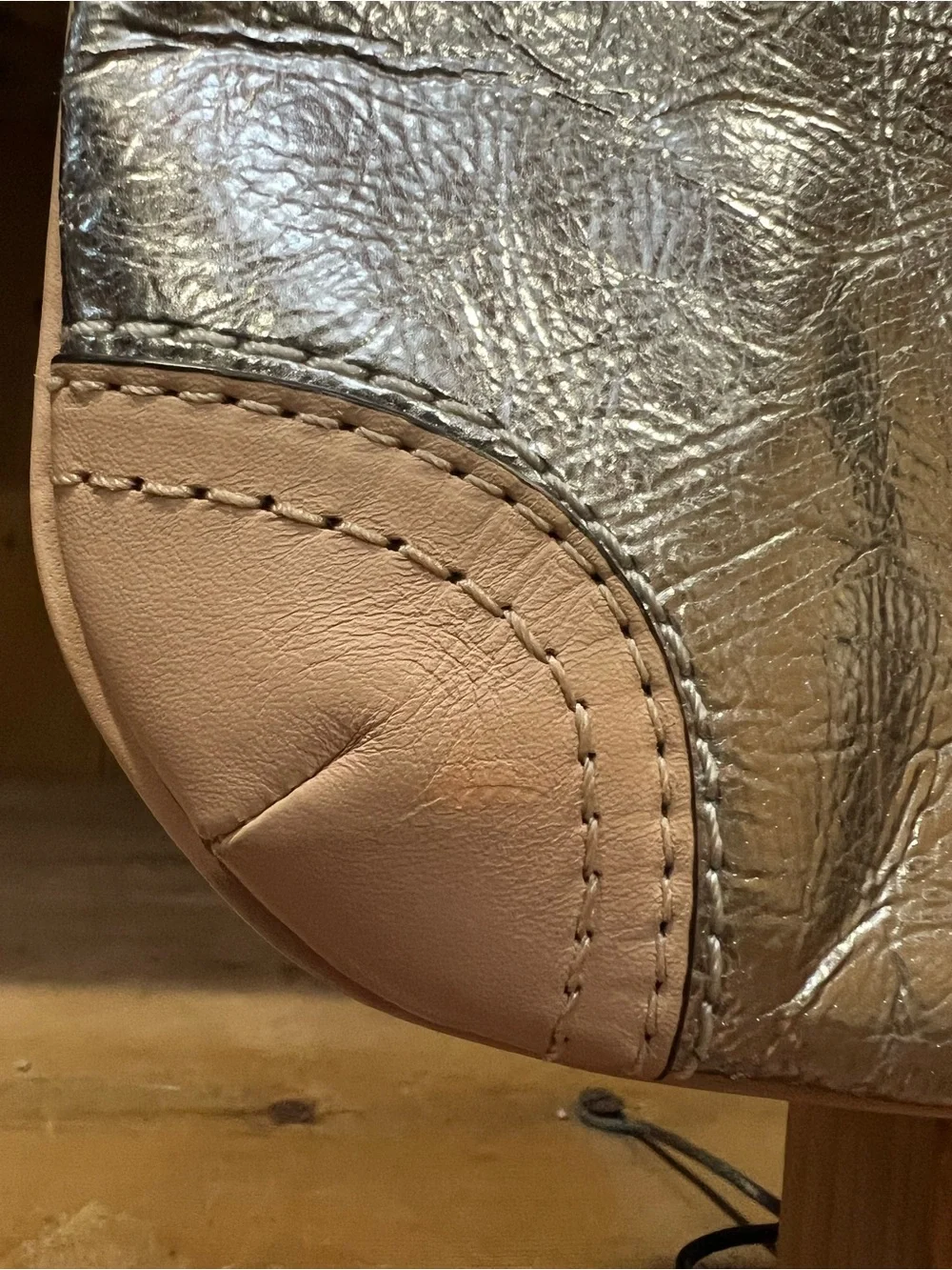 Coach wristlet metallic