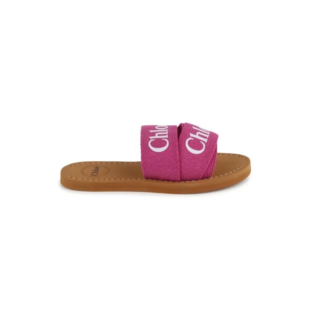 Chloe only worn