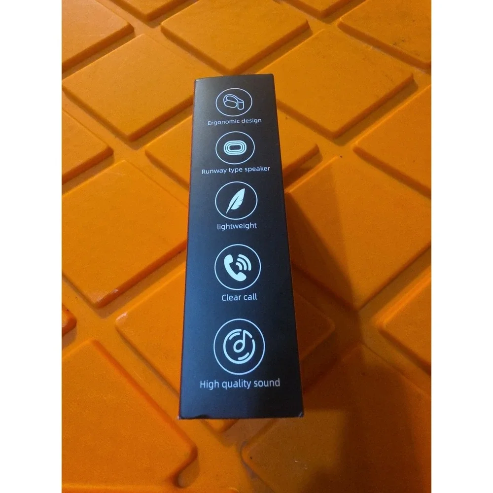 The Unbranded Brand product set
