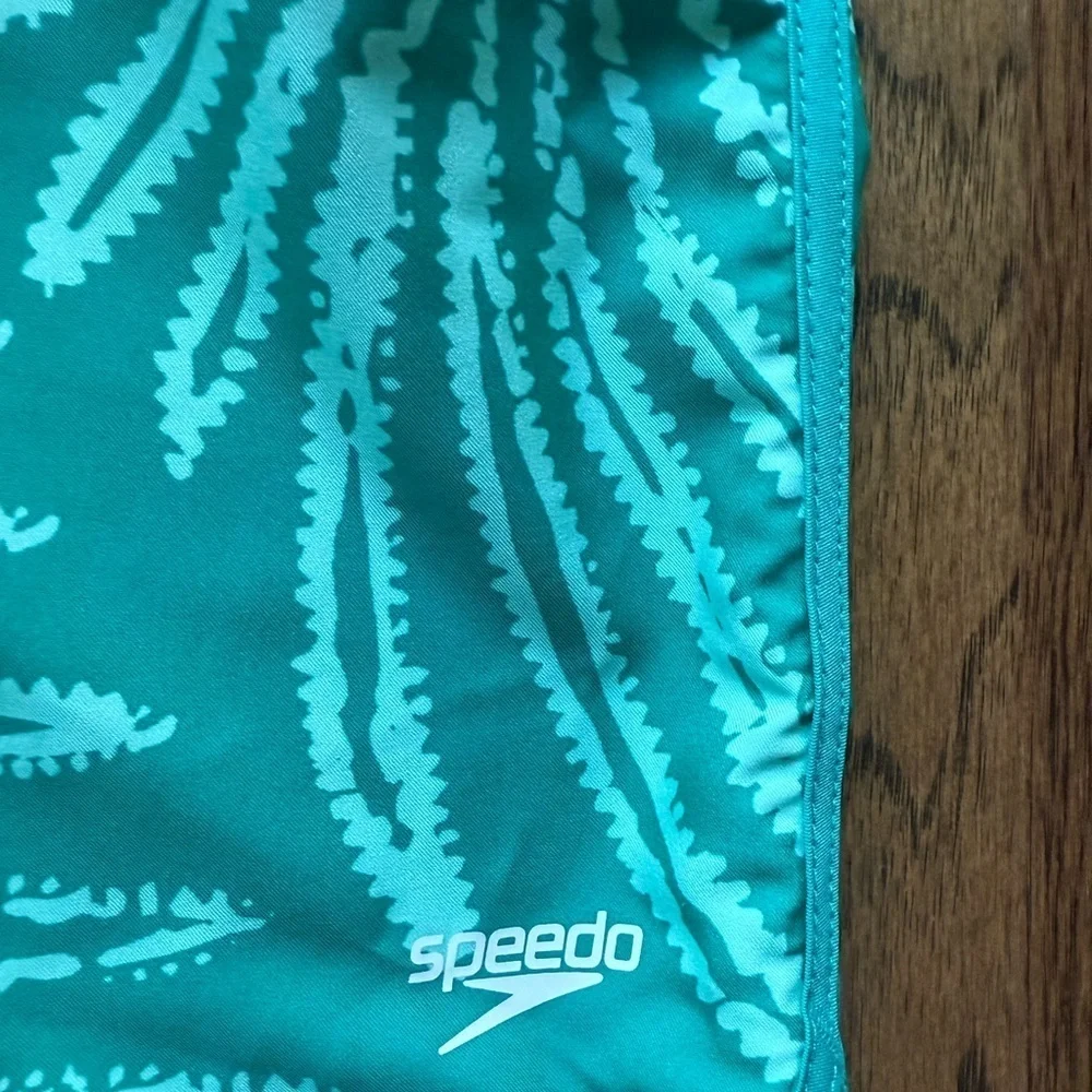 Speedo dive into