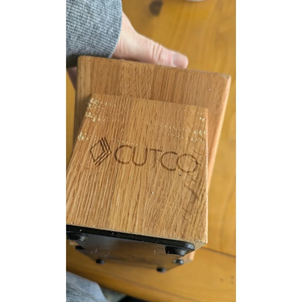 Cutco oak wood