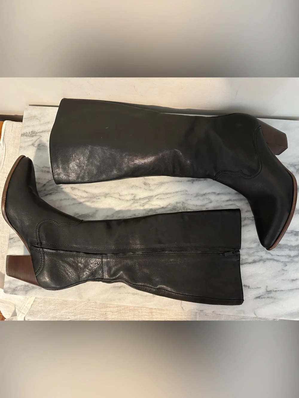 Frye classic black