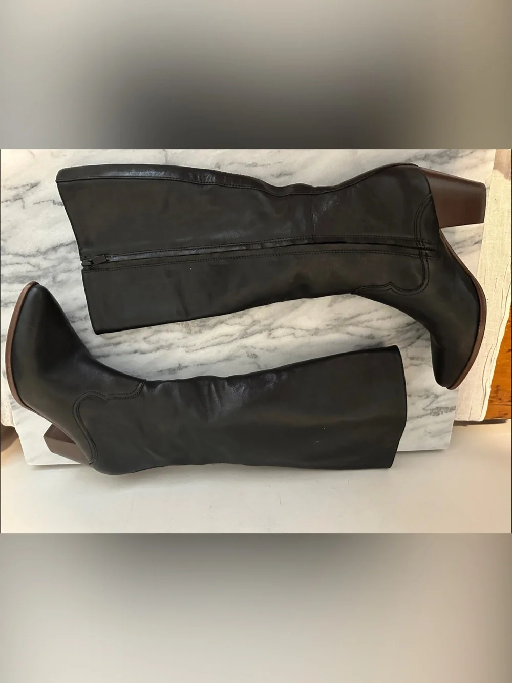 Frye classic black