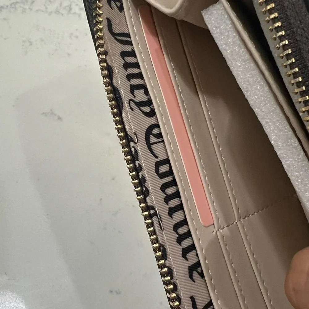 Juicy Couture chic juicy