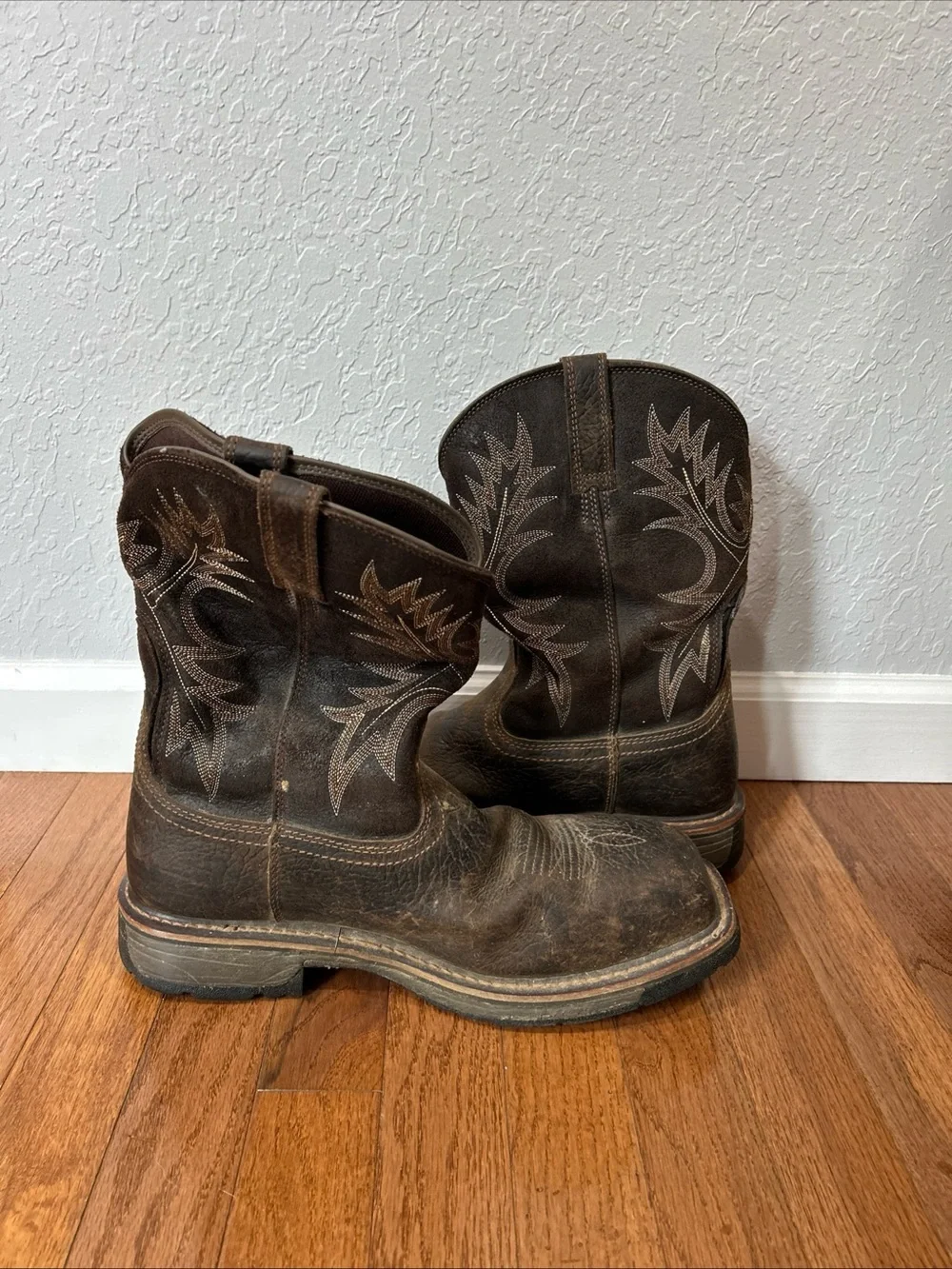 Ariat workhog work