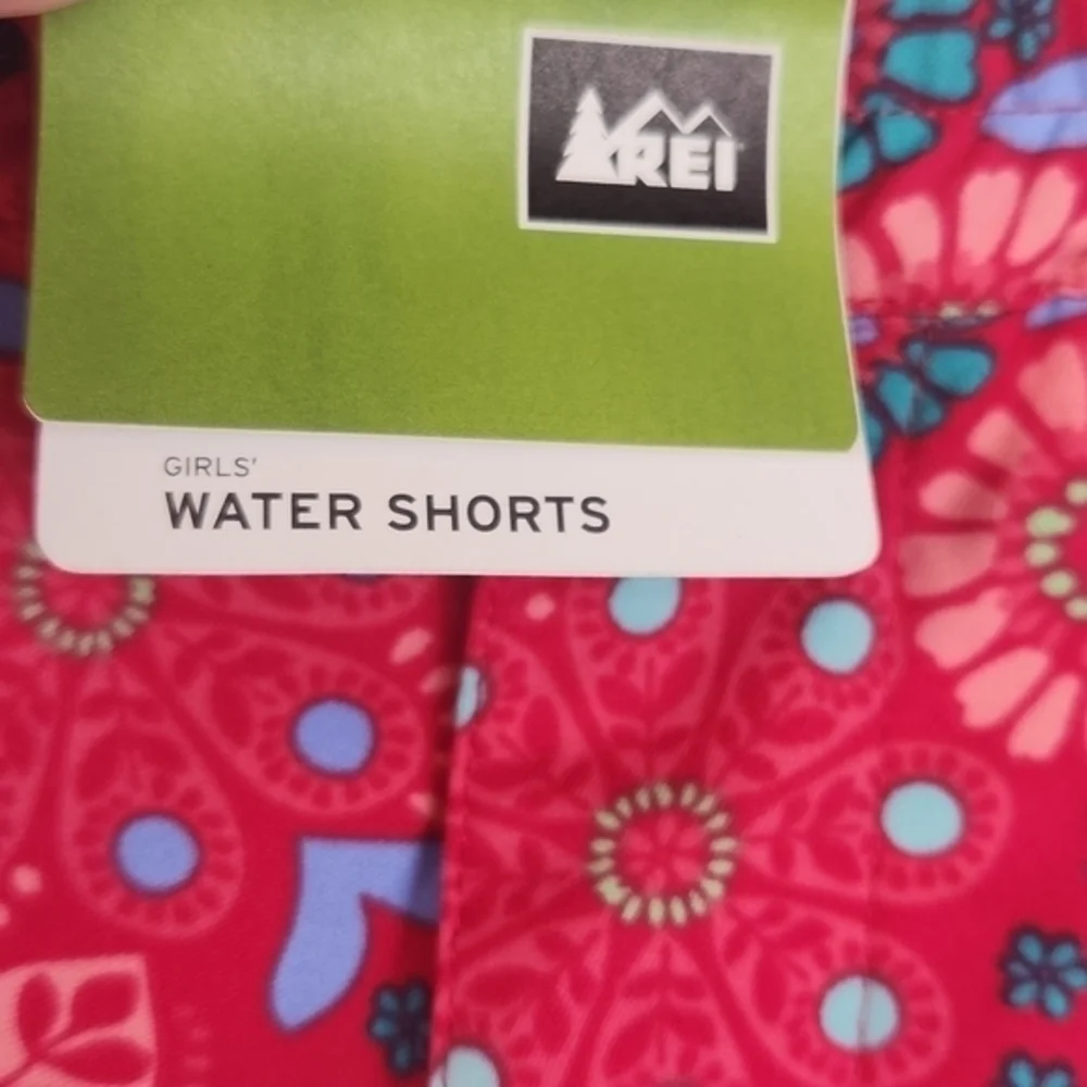 REI has mesh
