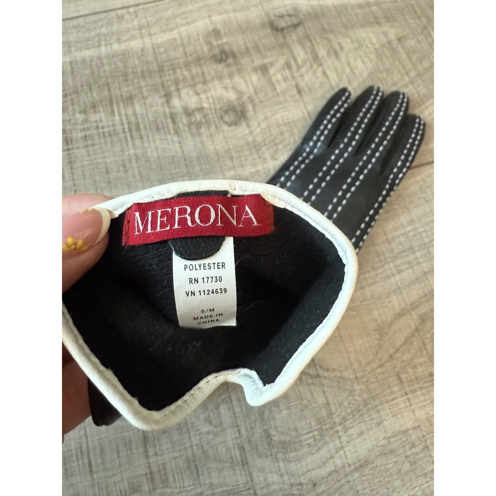 Merona black gloves