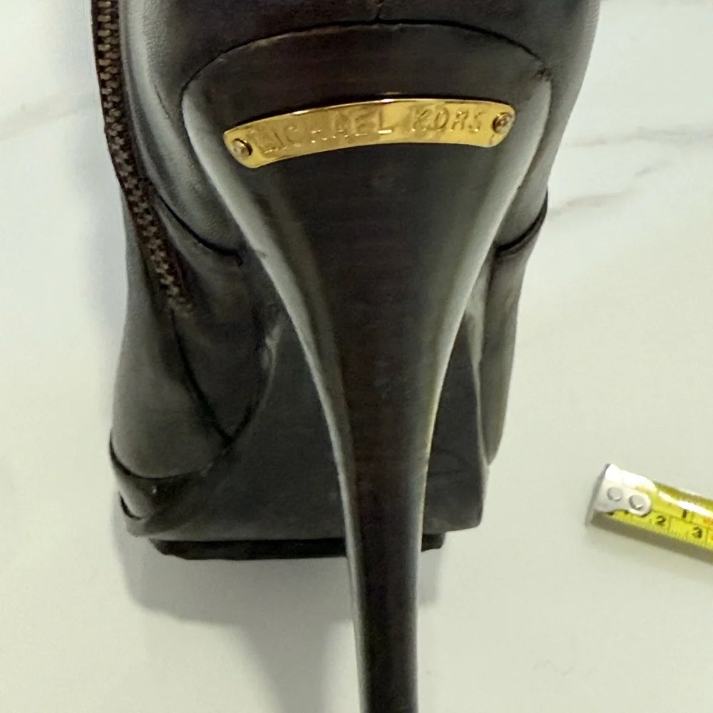 Michael Kors preowned michael
