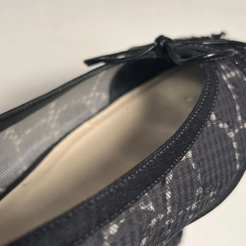 CHANEL stylish flats