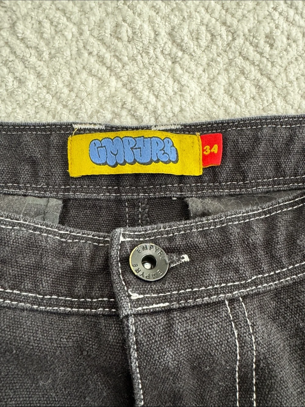 Empyre durable black