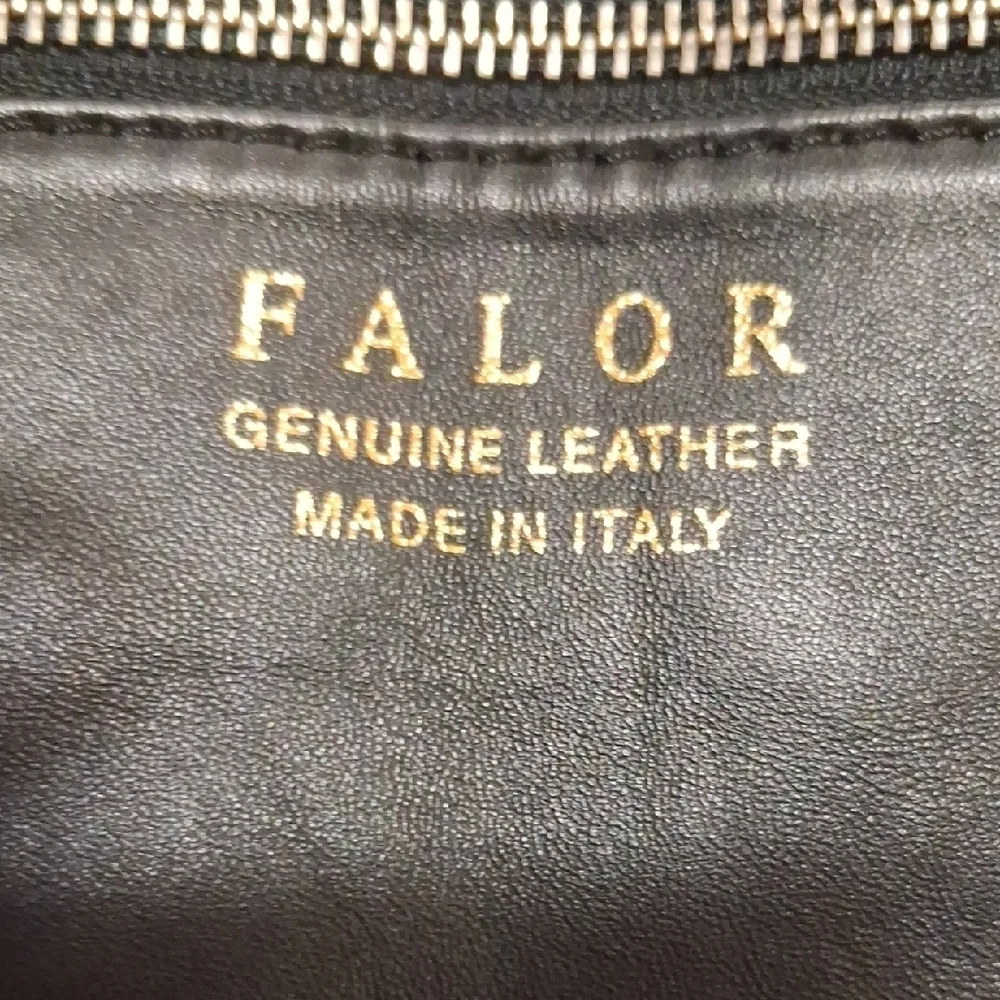 Falor chic black
