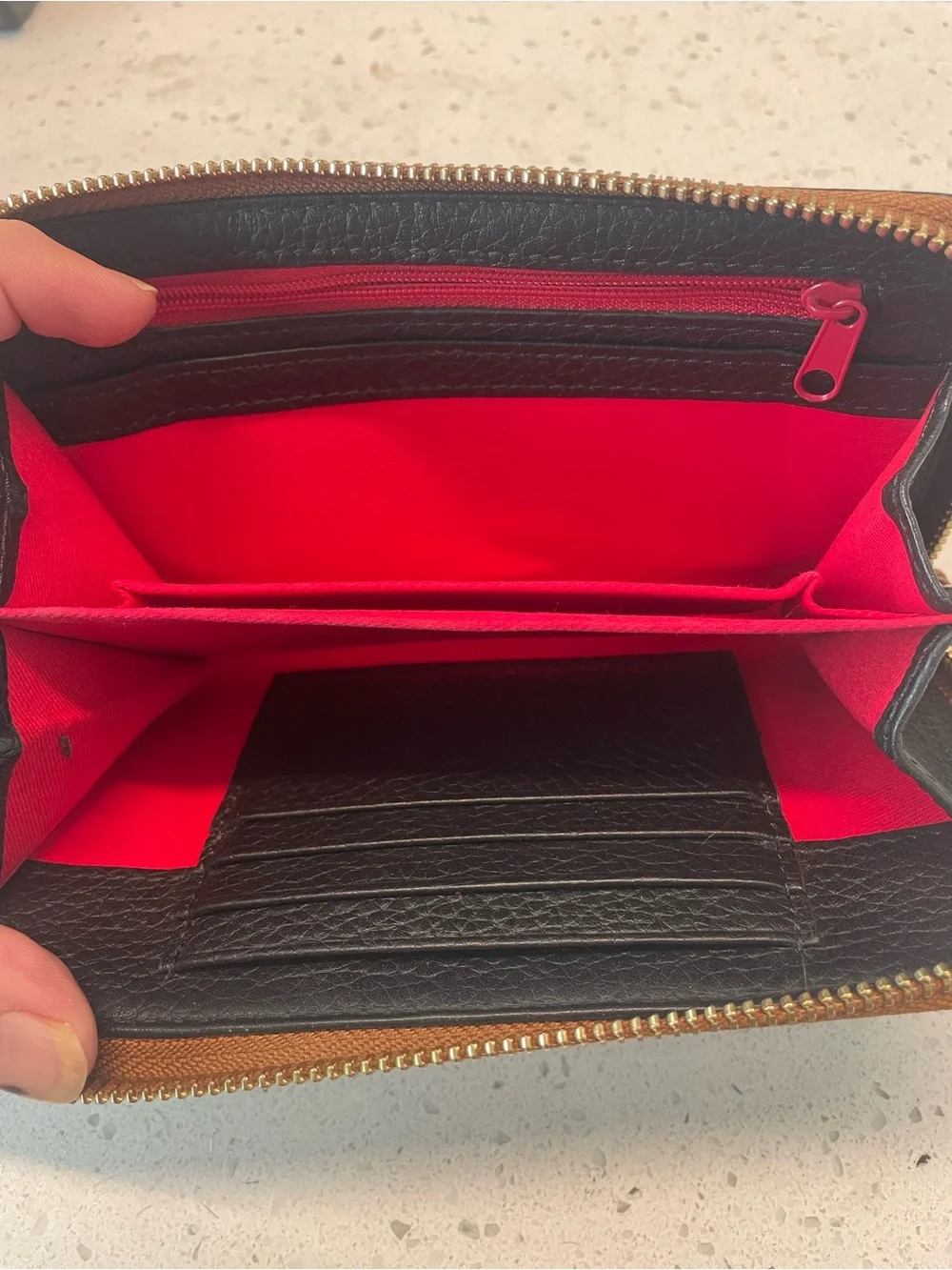 Dooney & Bourke classic dooney
