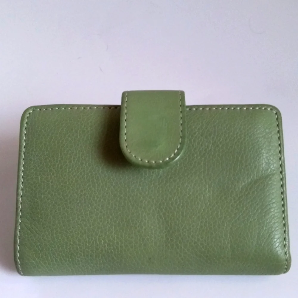 LEATHER WALLET