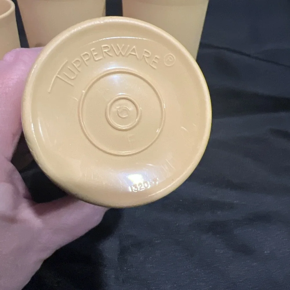 Tupperware lot great