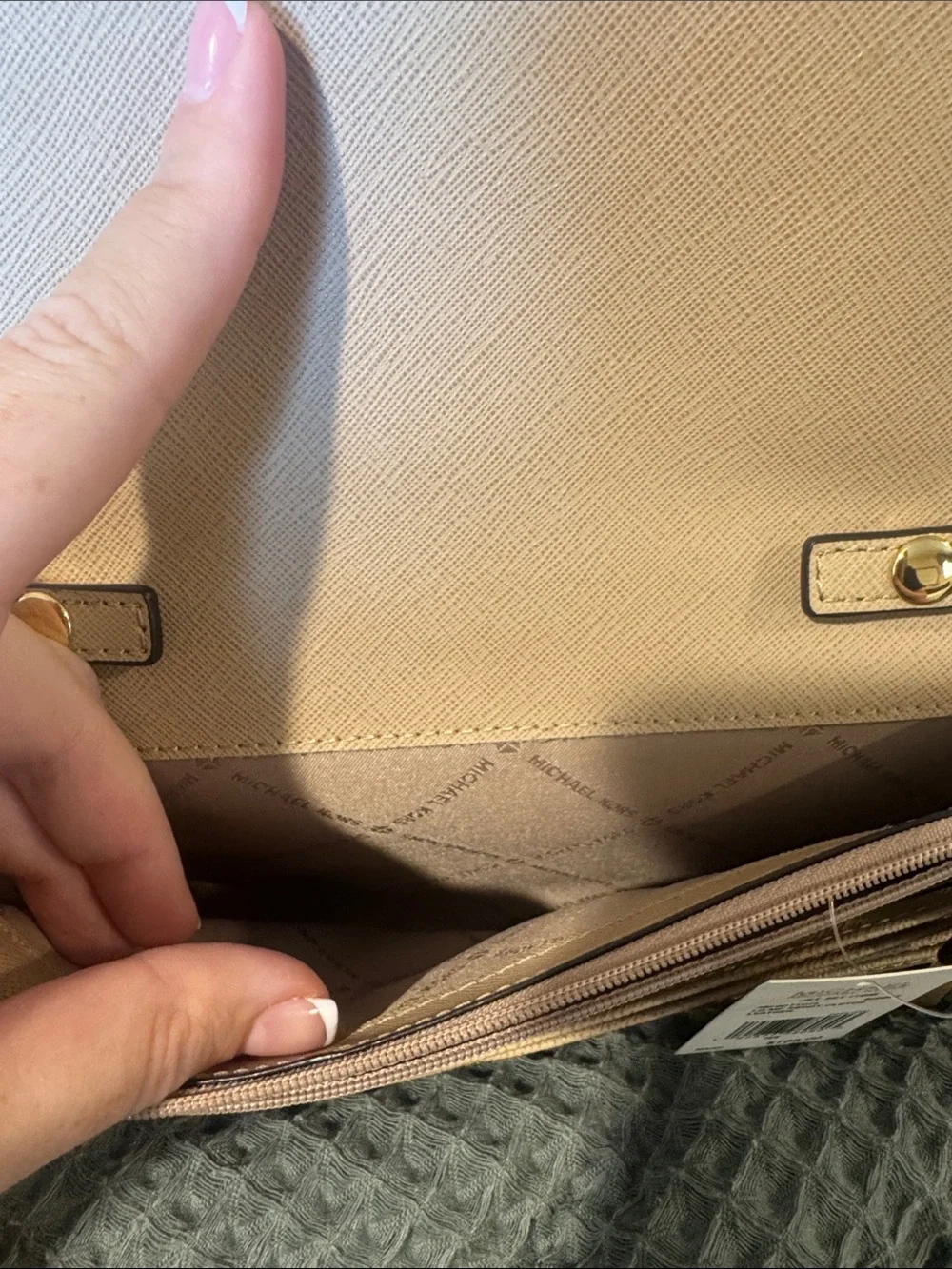 Michael Kors compact michael