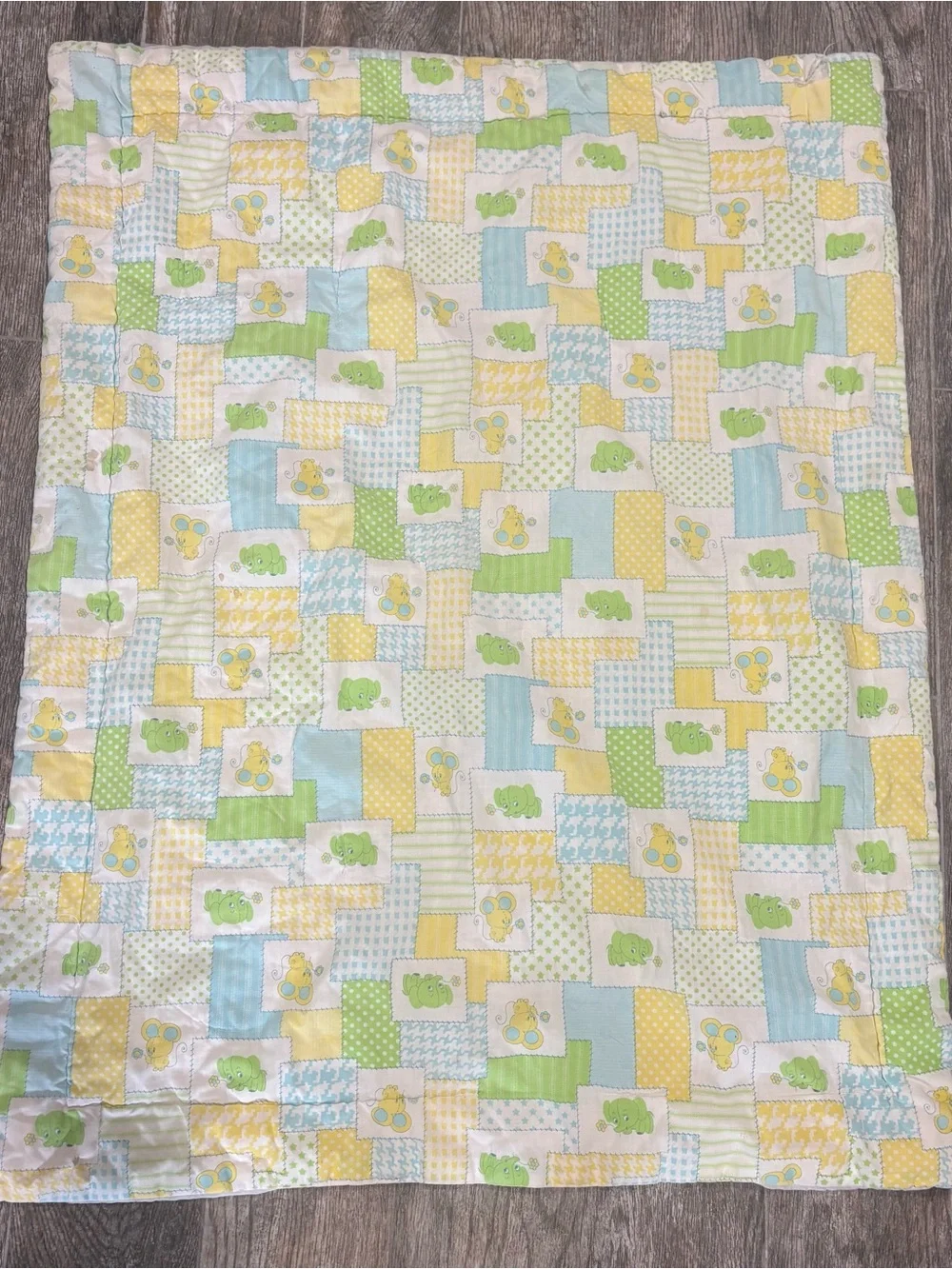 Vtg Curity Baby Crib‎ Quilt Blanket Patchwork Pals Animals USA 41x32 1980s