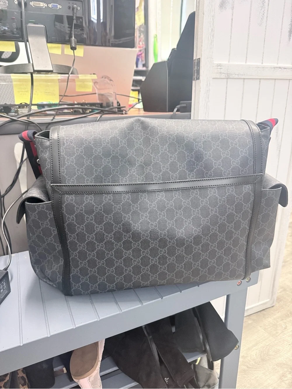 Gucci classic messenger