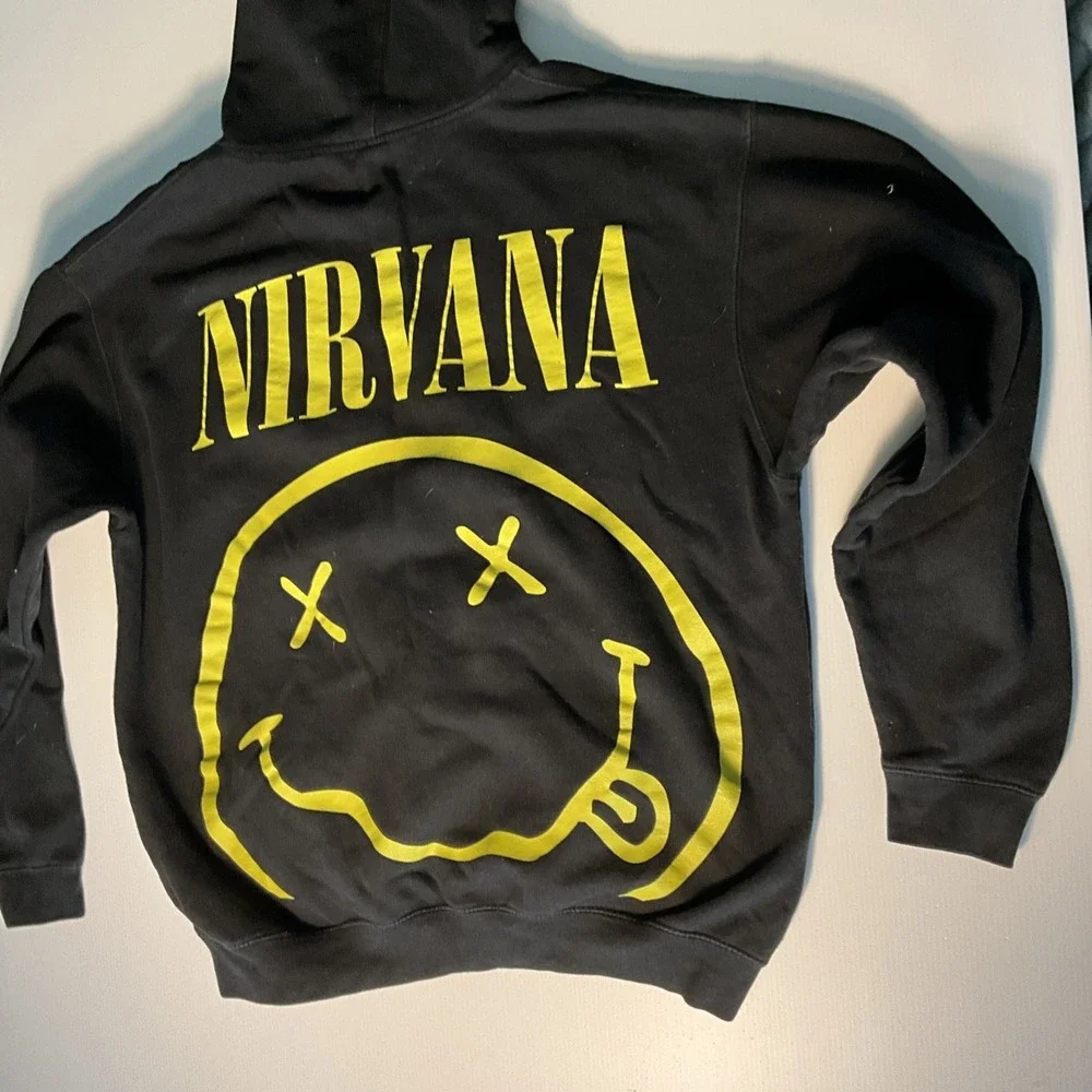 N/A nirvana black