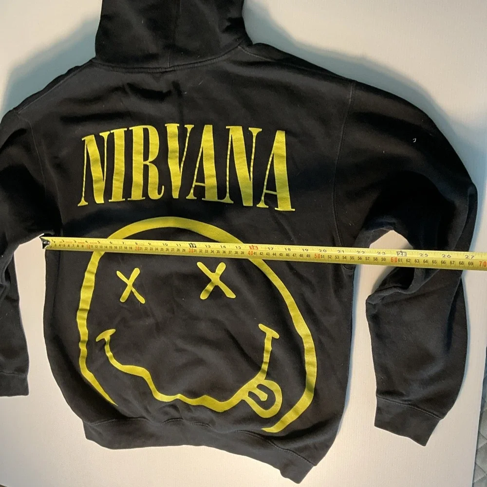 N/A nirvana black