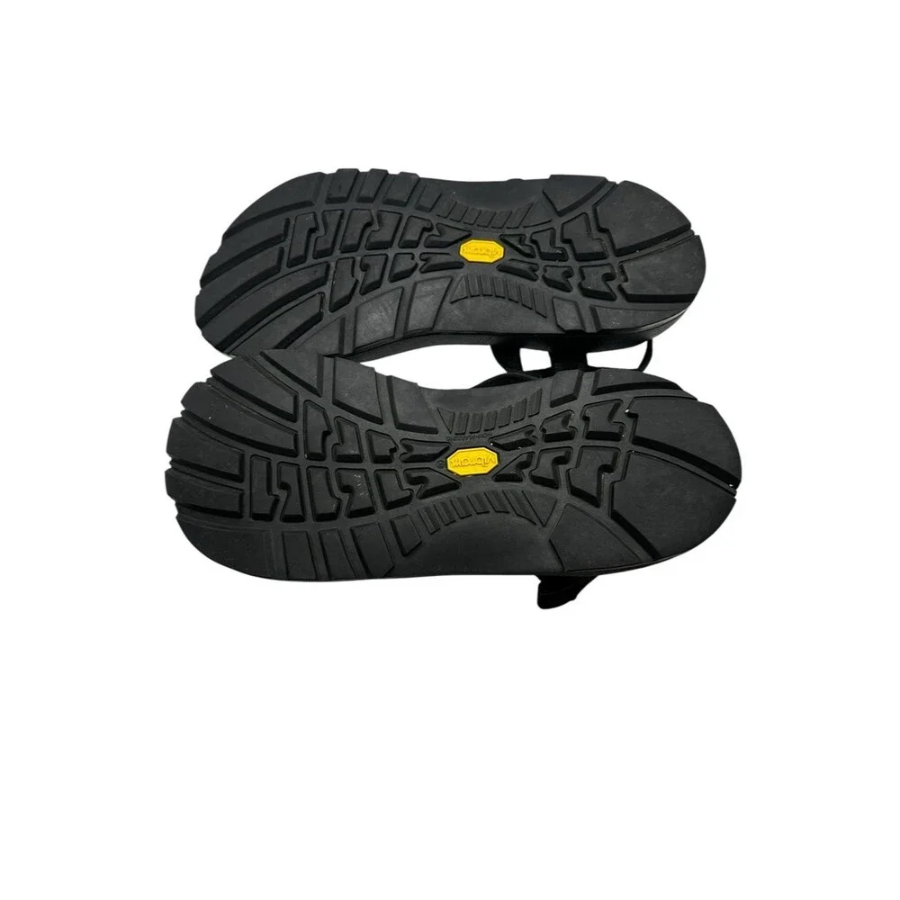 Chaco #hikingsandals #chacoz1