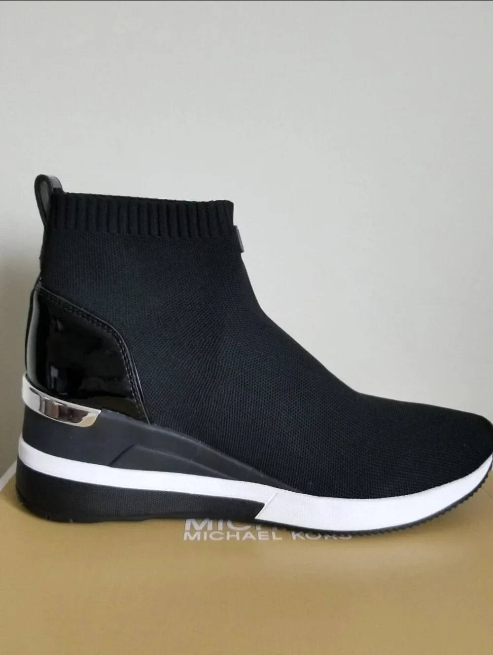 Michael Kors streamlined black