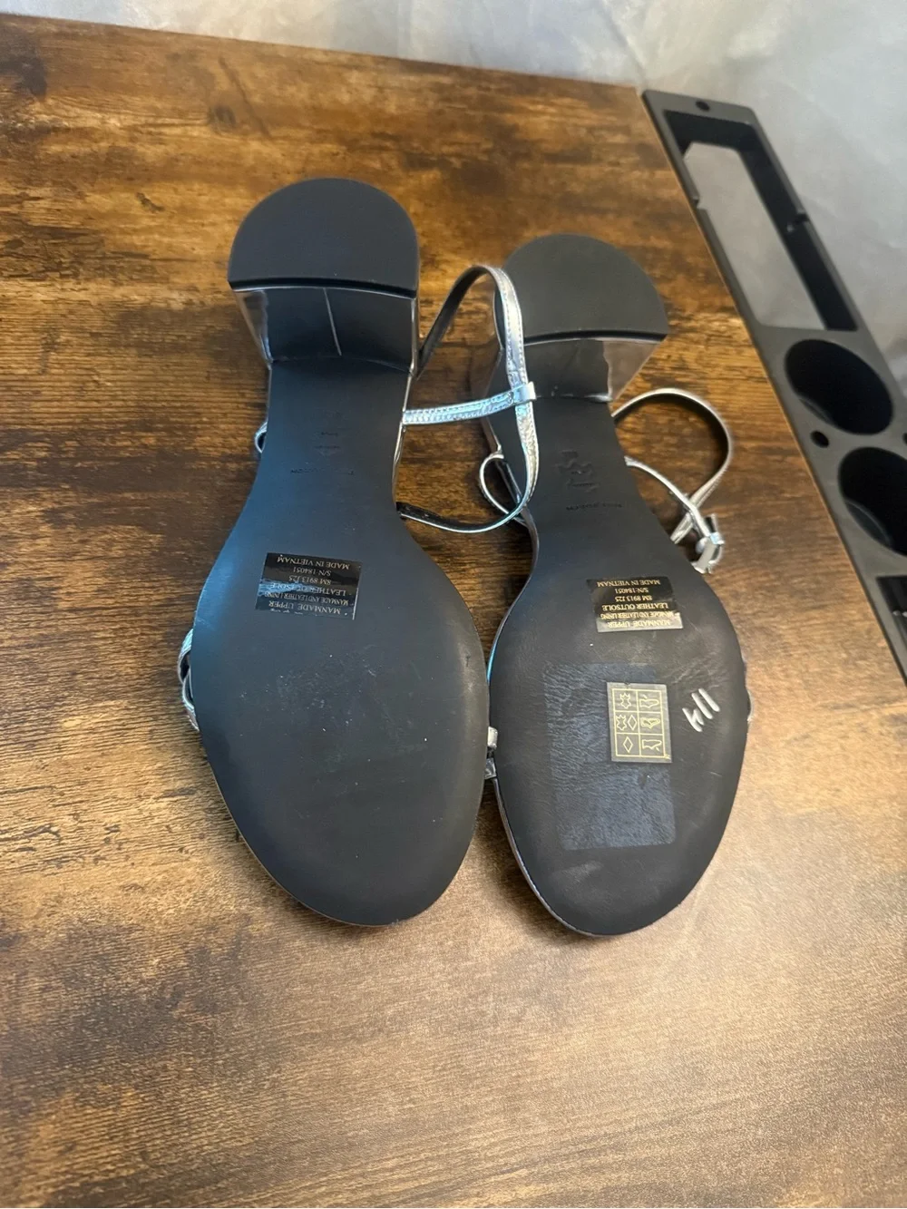 Tory Burch Silver Strappy Leather Sandals size 8