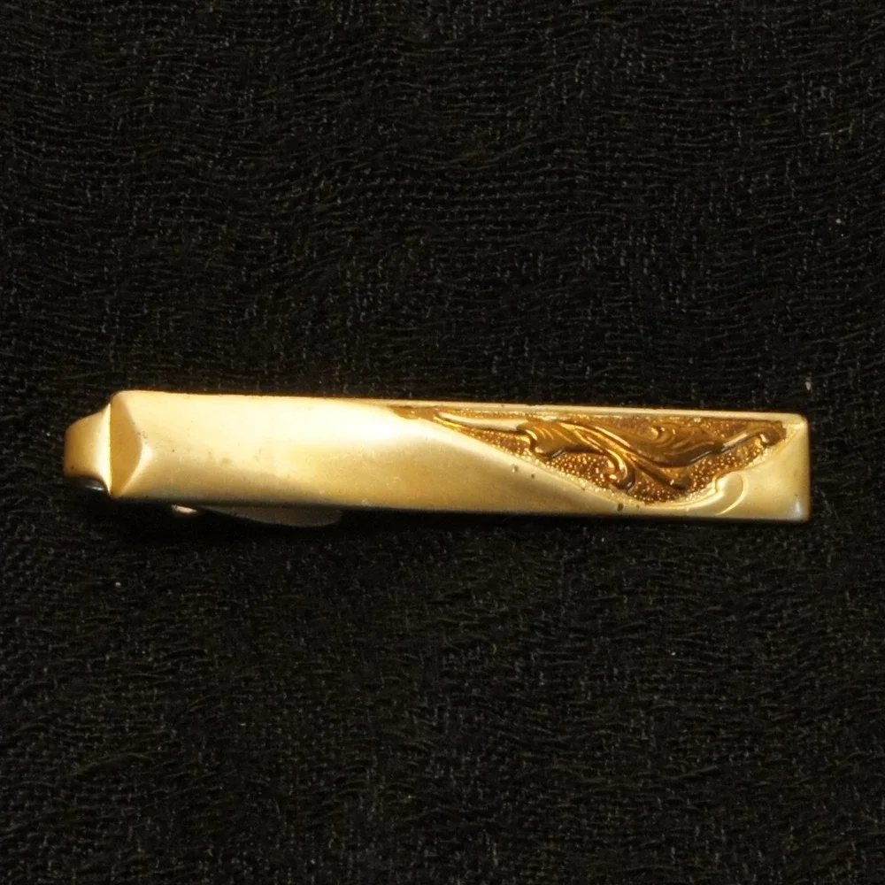 Vintage Tie‎ Clip Gold Tone Etched Scroll Design Bar Classic Tie Bar