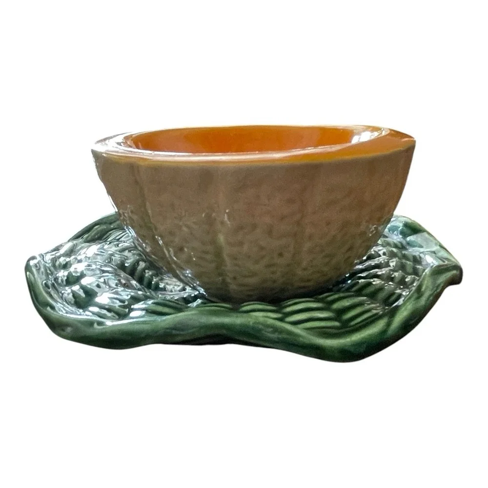 Holloware canteloupe soup